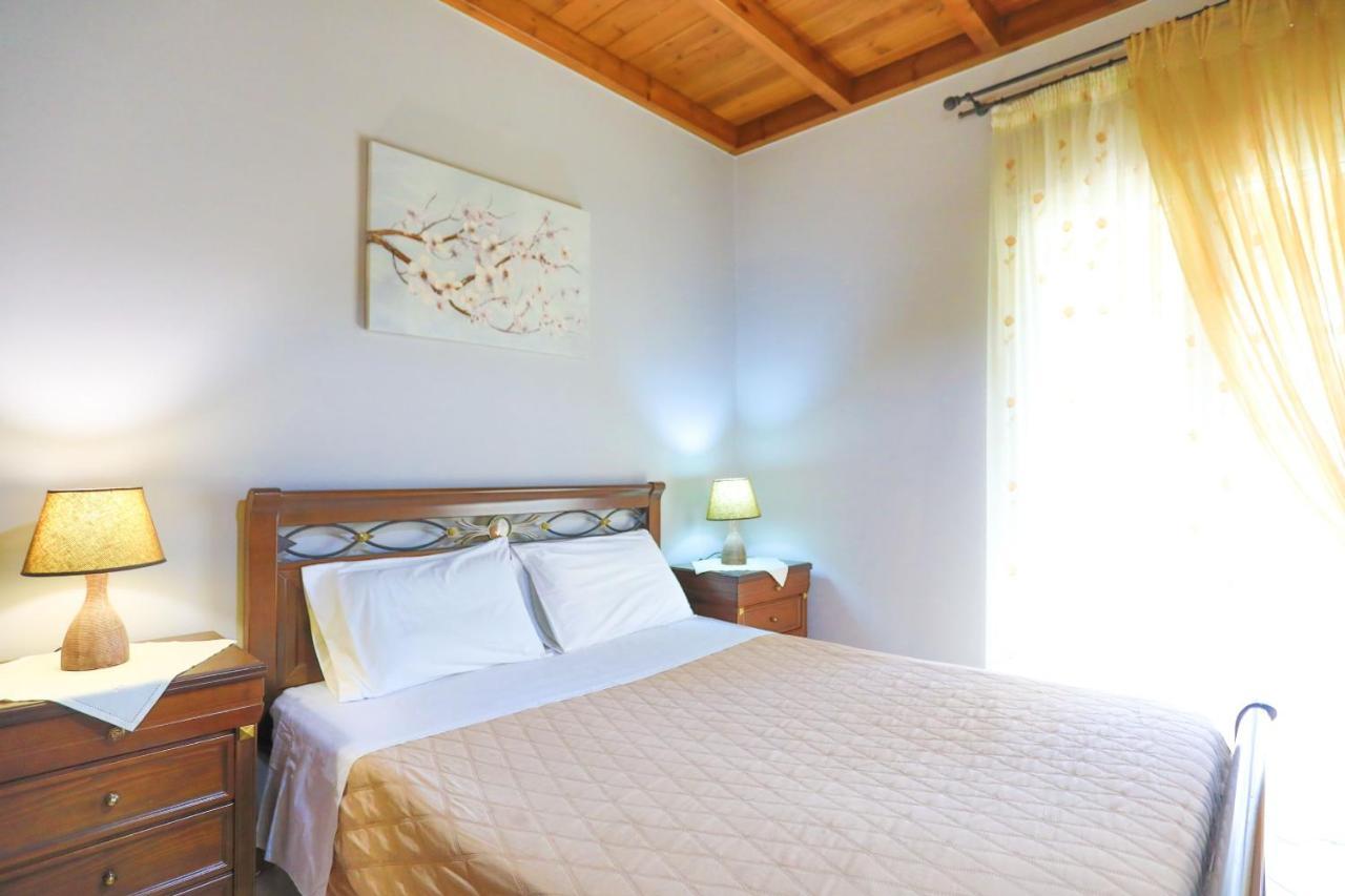 Villa Chrisdina Nymfai Luaran gambar