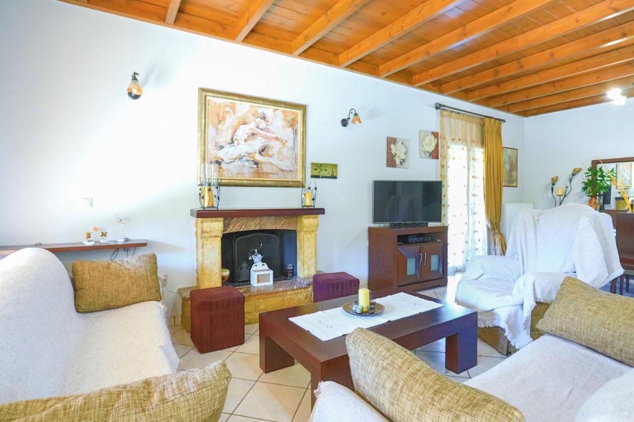 Villa Chrisdina Nymfai Luaran gambar