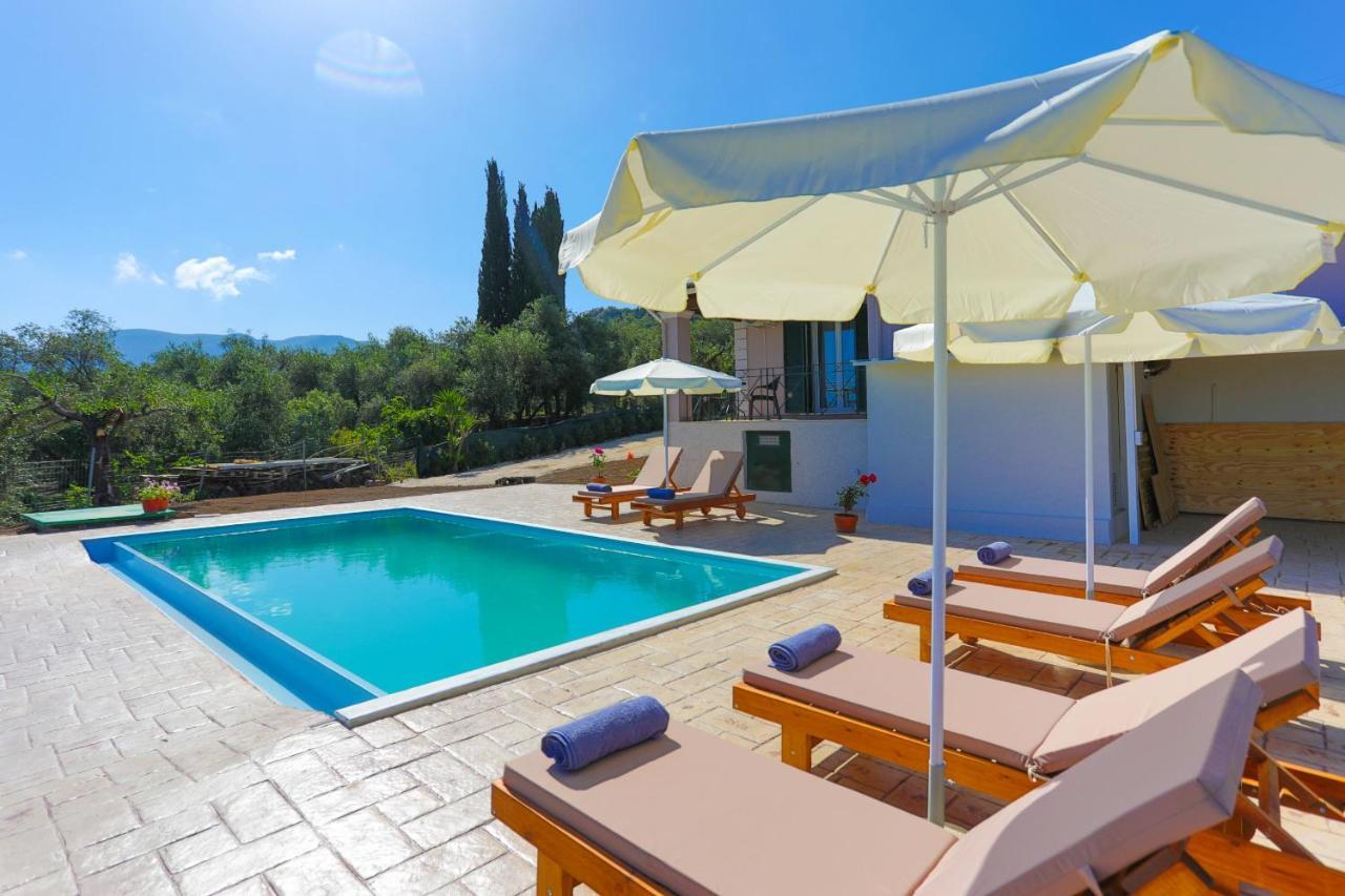 Villa Chrisdina Nymfai Luaran gambar